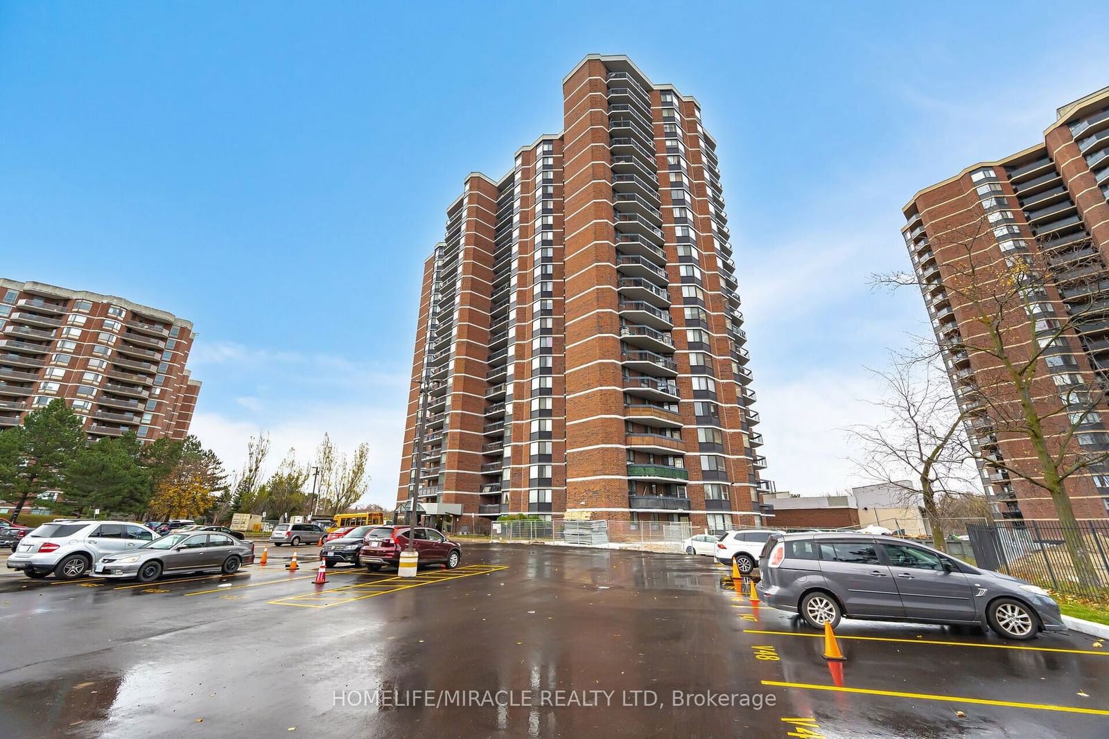 236 Albion Rd, unit 1403 for sale