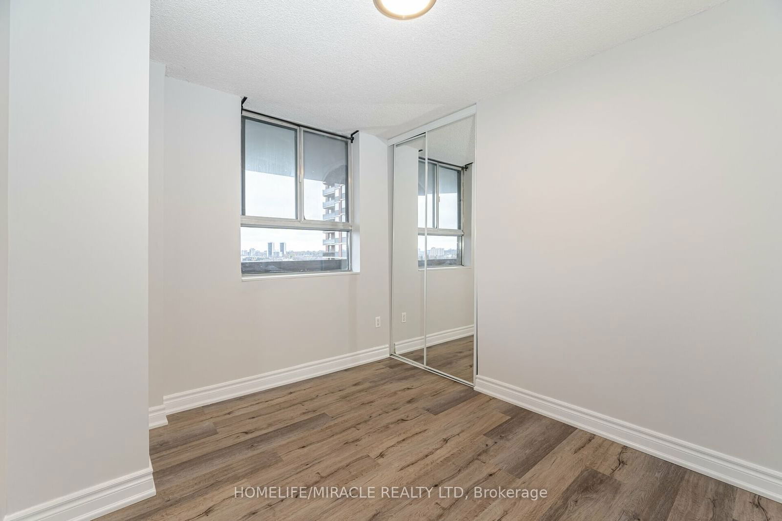 236 Albion Rd, unit 1403 for sale