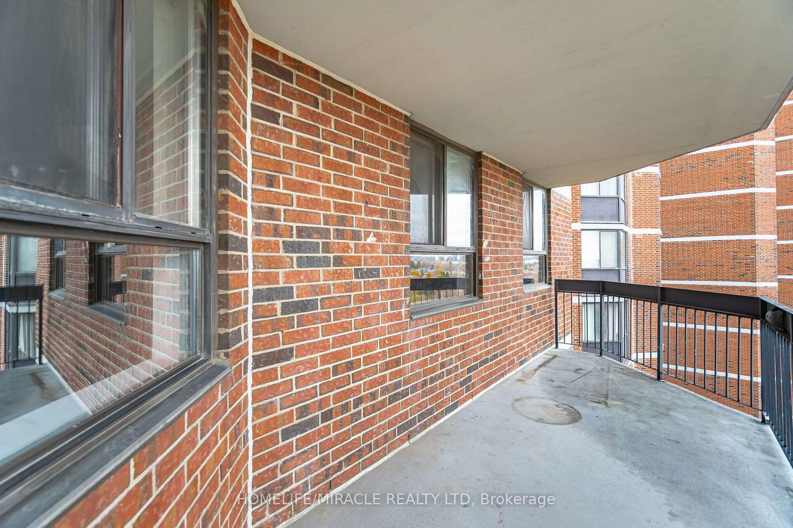 236 Albion Rd, unit 1403 for sale