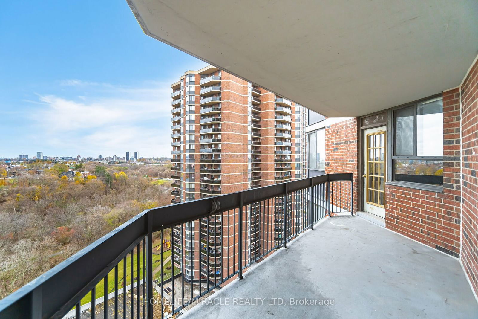 236 Albion Rd, unit 1403 for sale