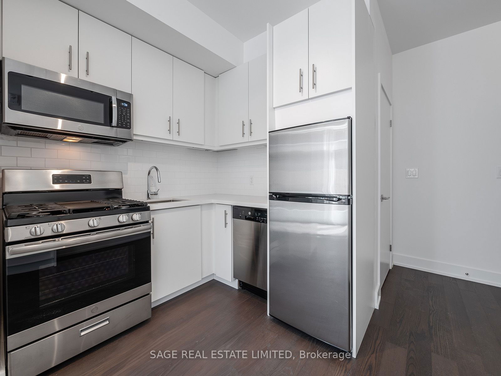 1183 Dufferin St, unit 111 for sale