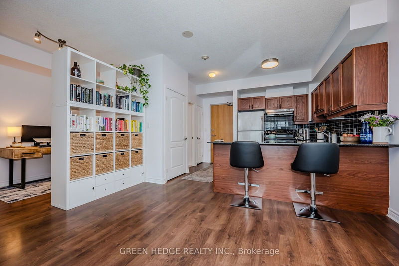 3865 Lake Shore Blvd W, unit #213 for sale