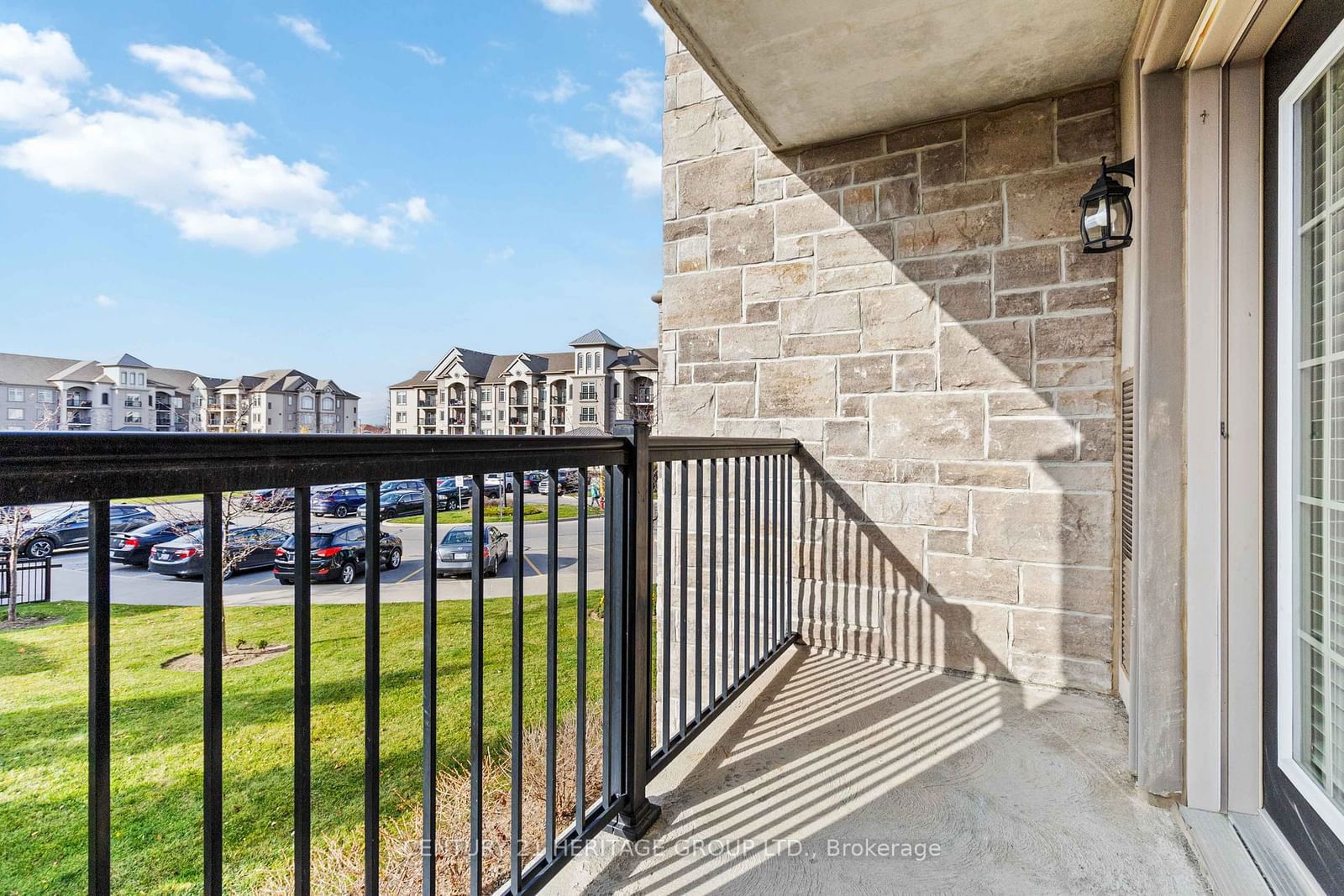 The Courtyards on Main Condos, Milton, Toronto