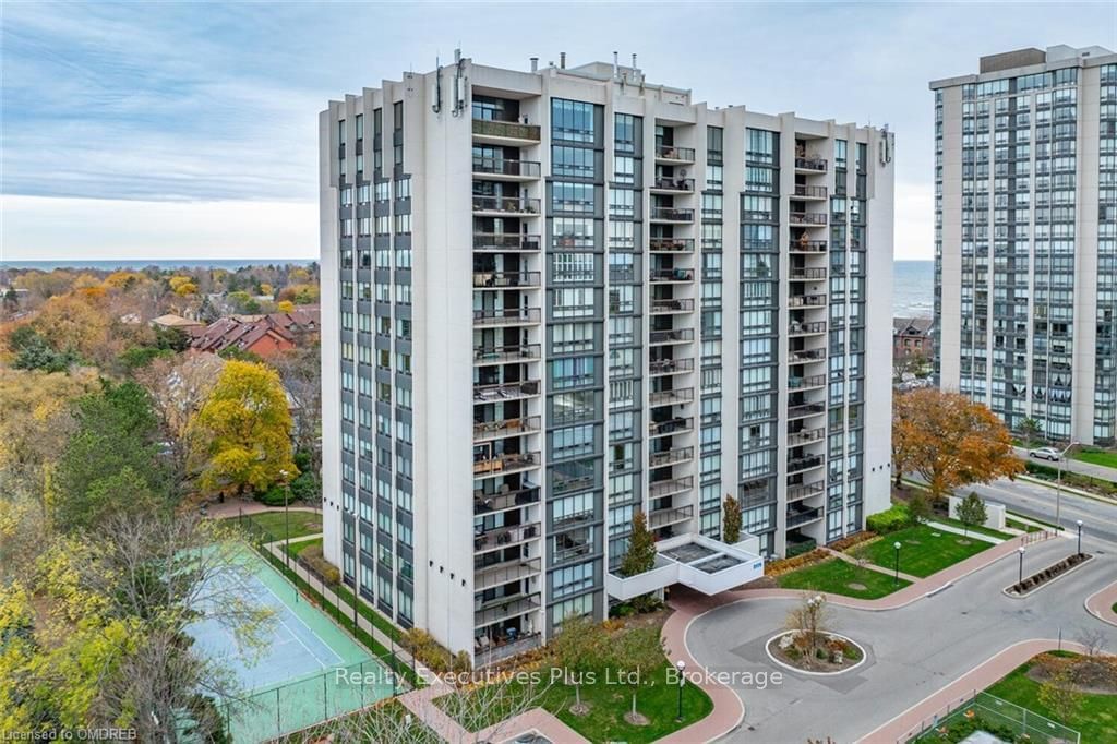 2175 MARINE Dr, unit 202 for sale