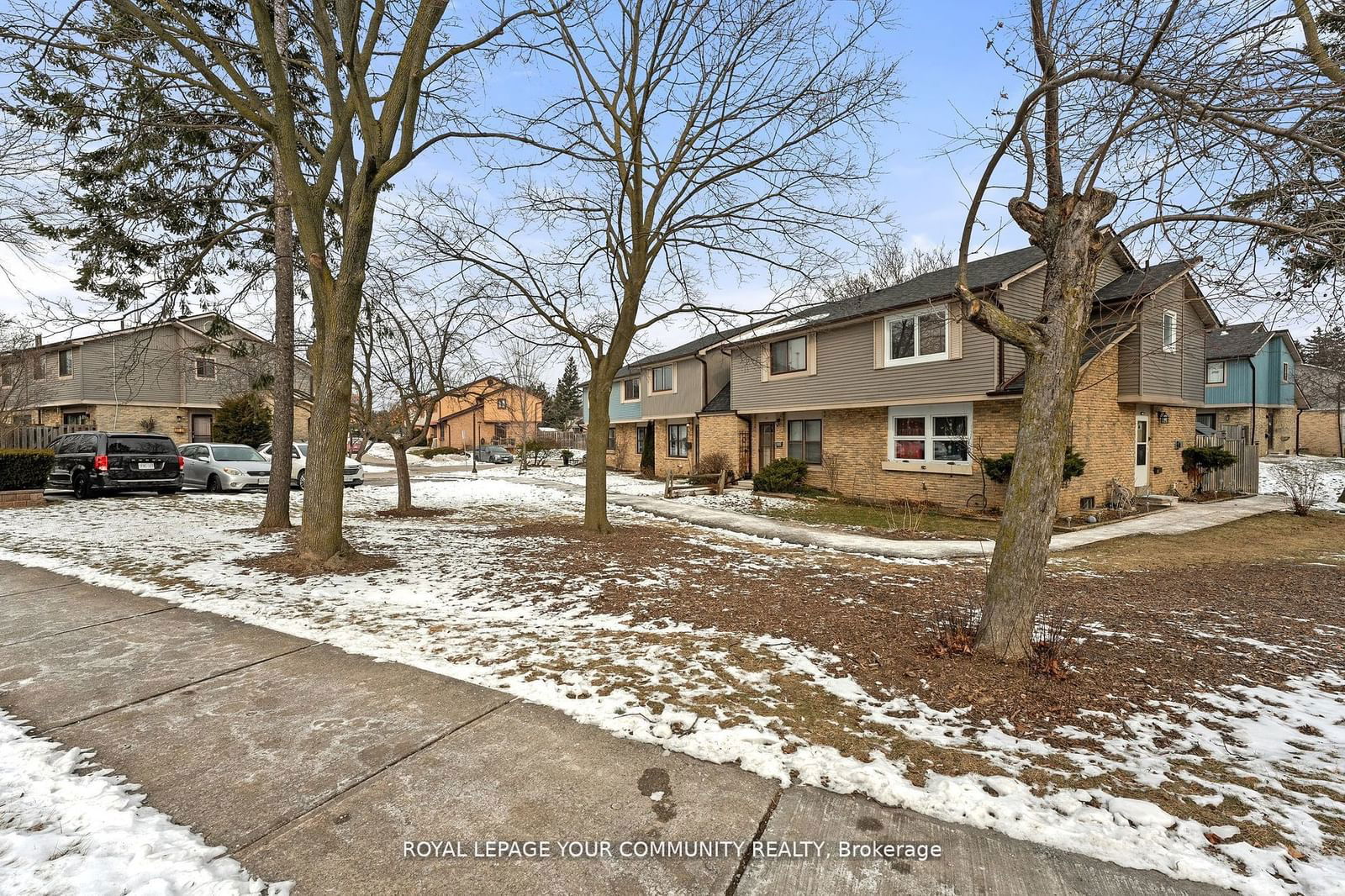 Falconer & Charing Townhomes, Mississauga, Toronto