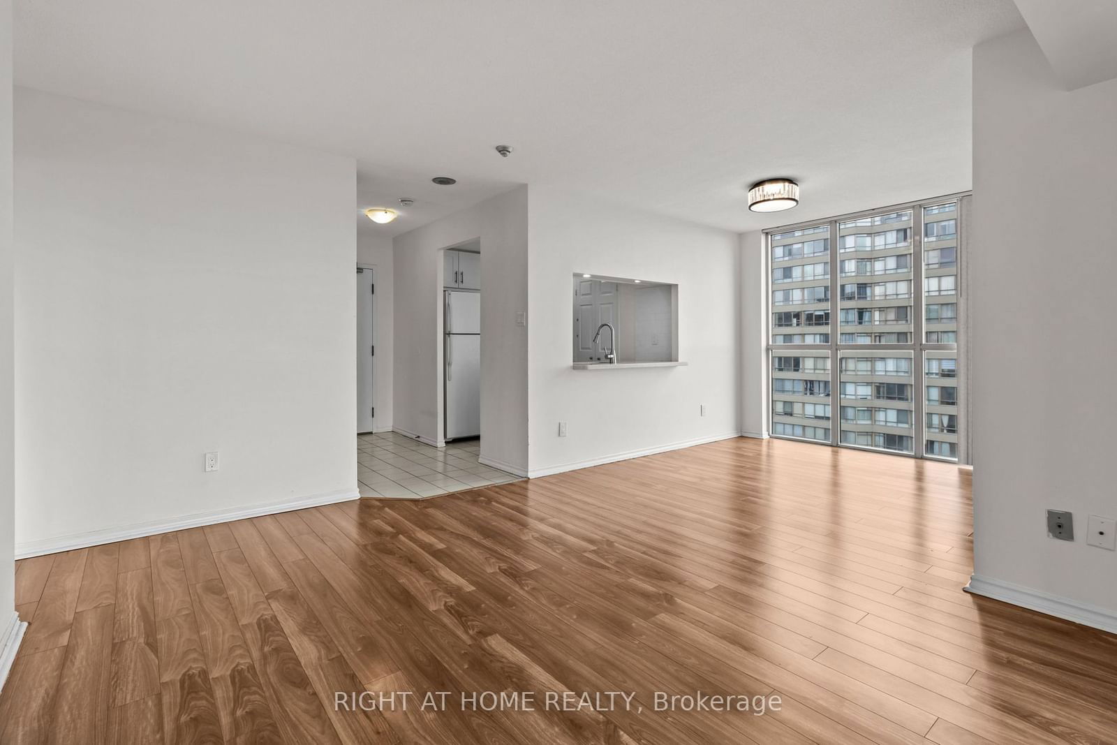 285 Enfield Pl, unit 1904 for sale