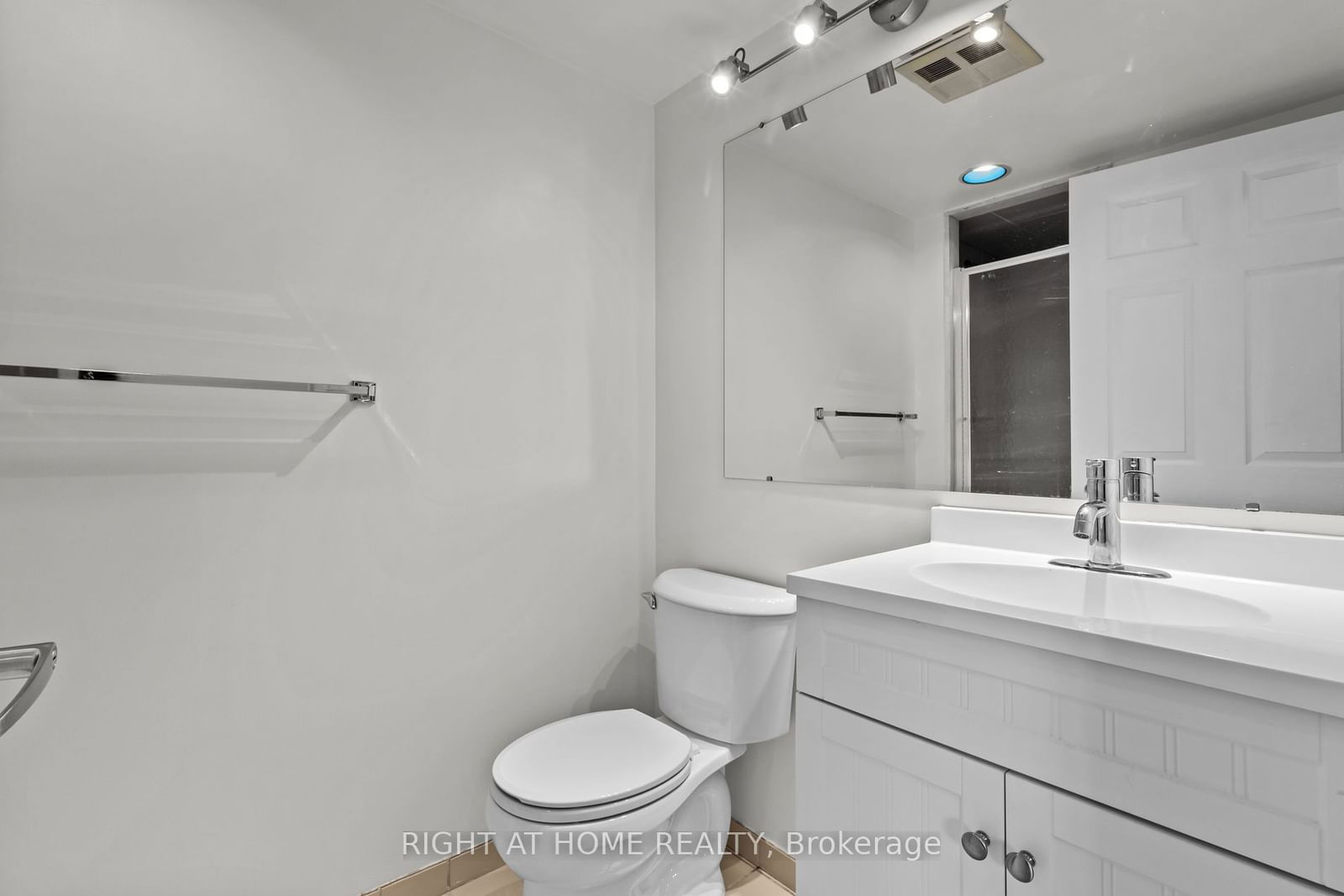 285 Enfield Pl, unit 1904 for sale