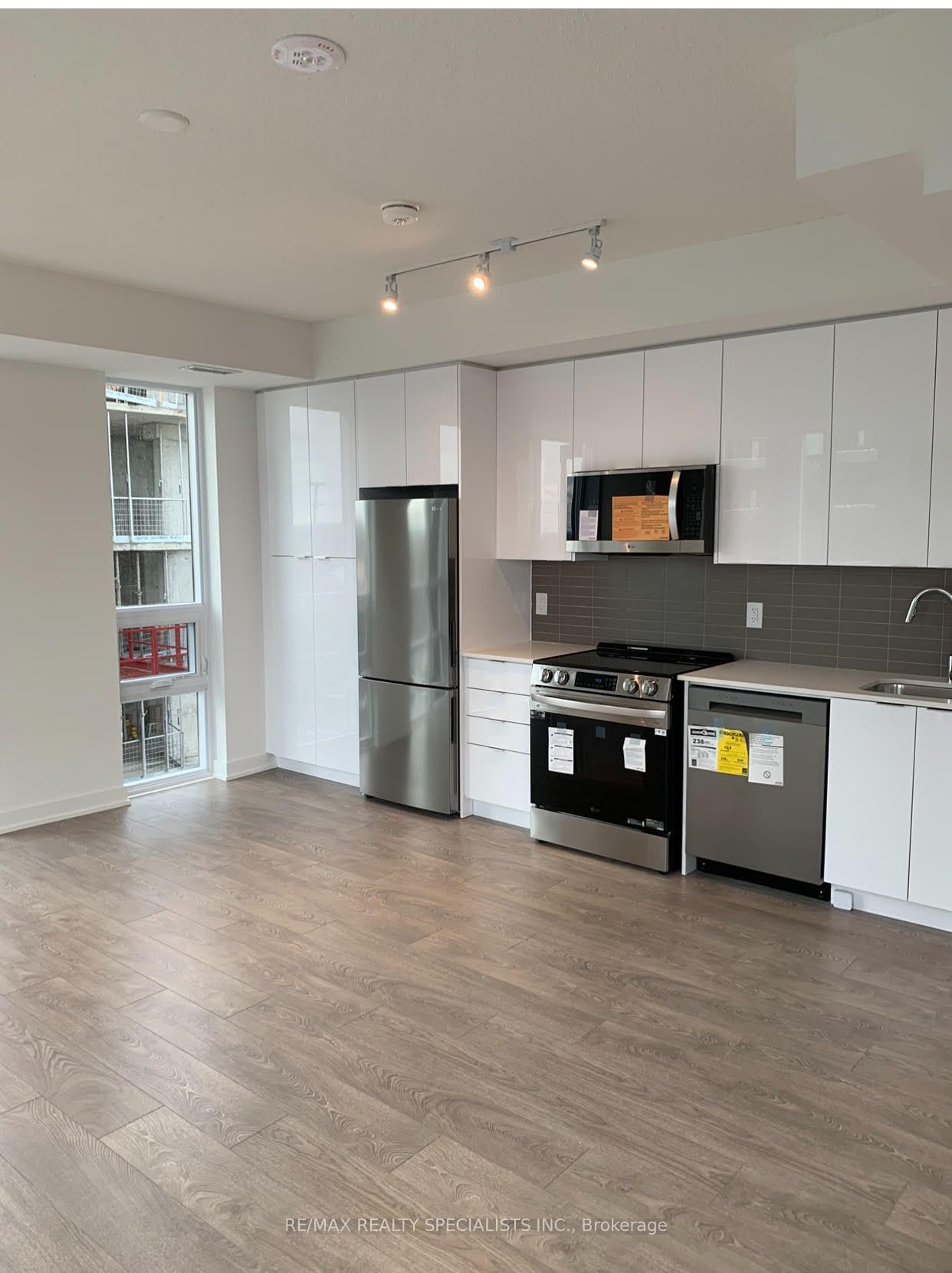 225 Malta Ave, unit 617 for rent