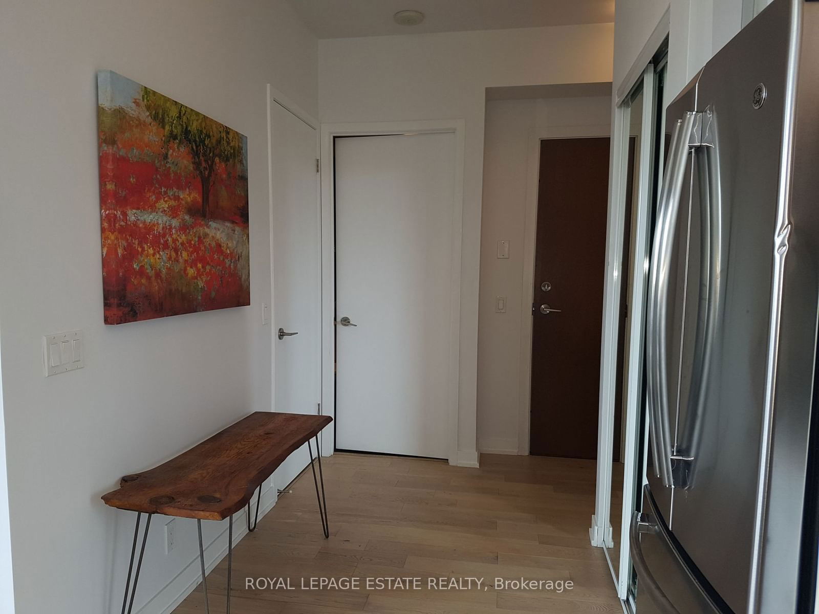 2212 Lake Shore Blvd W, unit 301 for rent