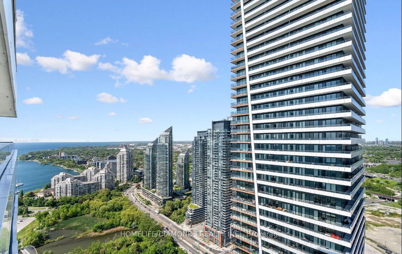 20 SHOREBREEZE Dr, unit 3802 for rent