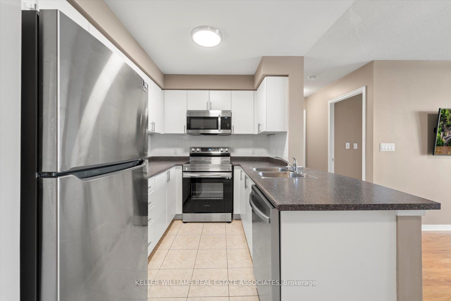 4879 Kimbermount Ave, unit 401 for sale