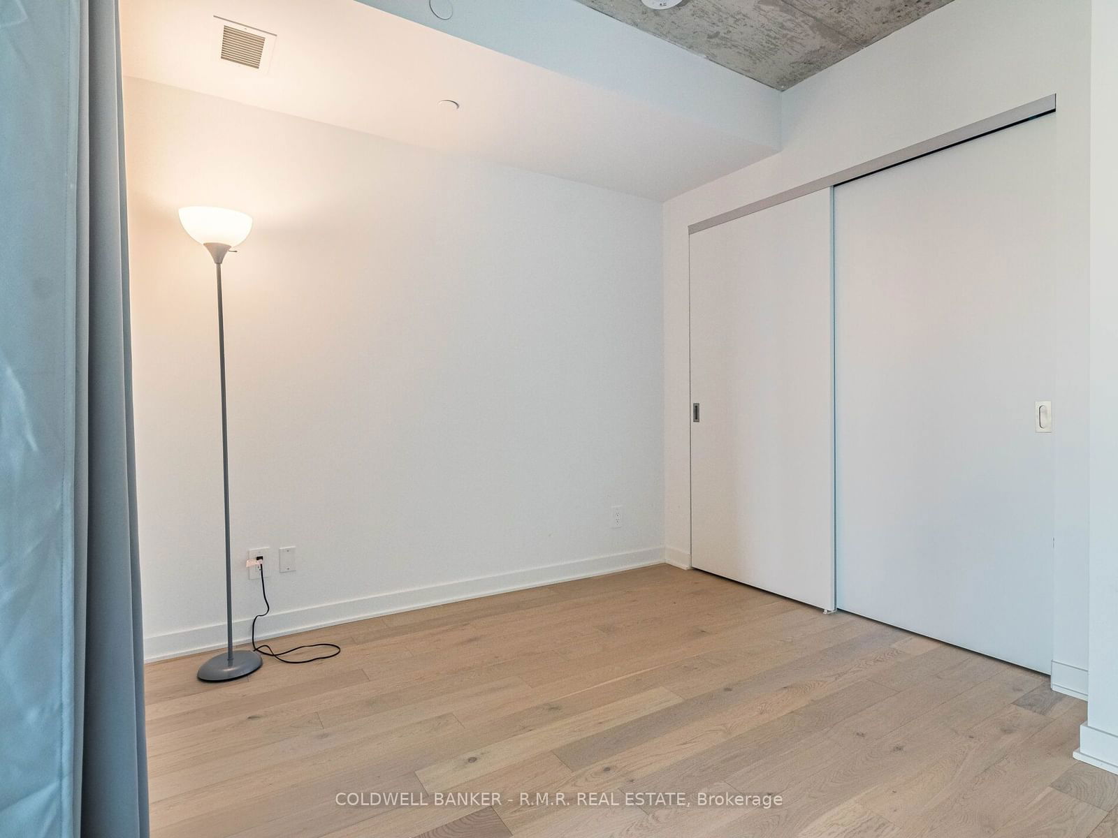 2720 Dundas St W, unit 703 for rent