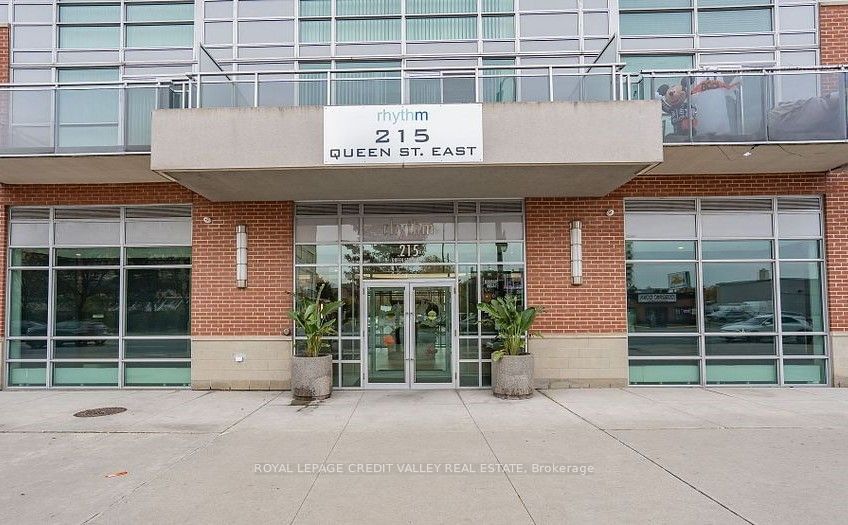 215 Queen St, unit 217 for sale