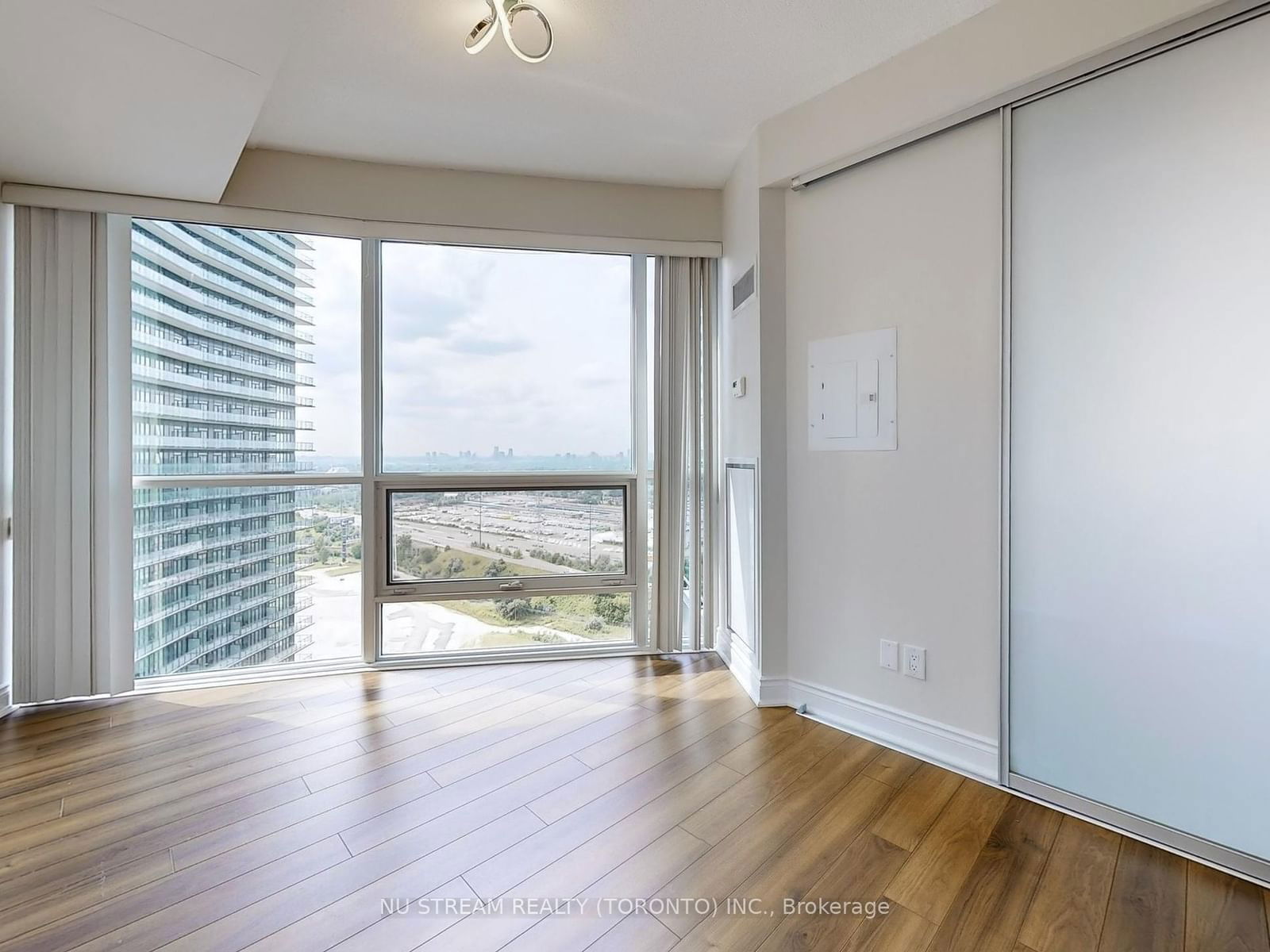 80 Marine Parade Dr, unit 2706 for rent