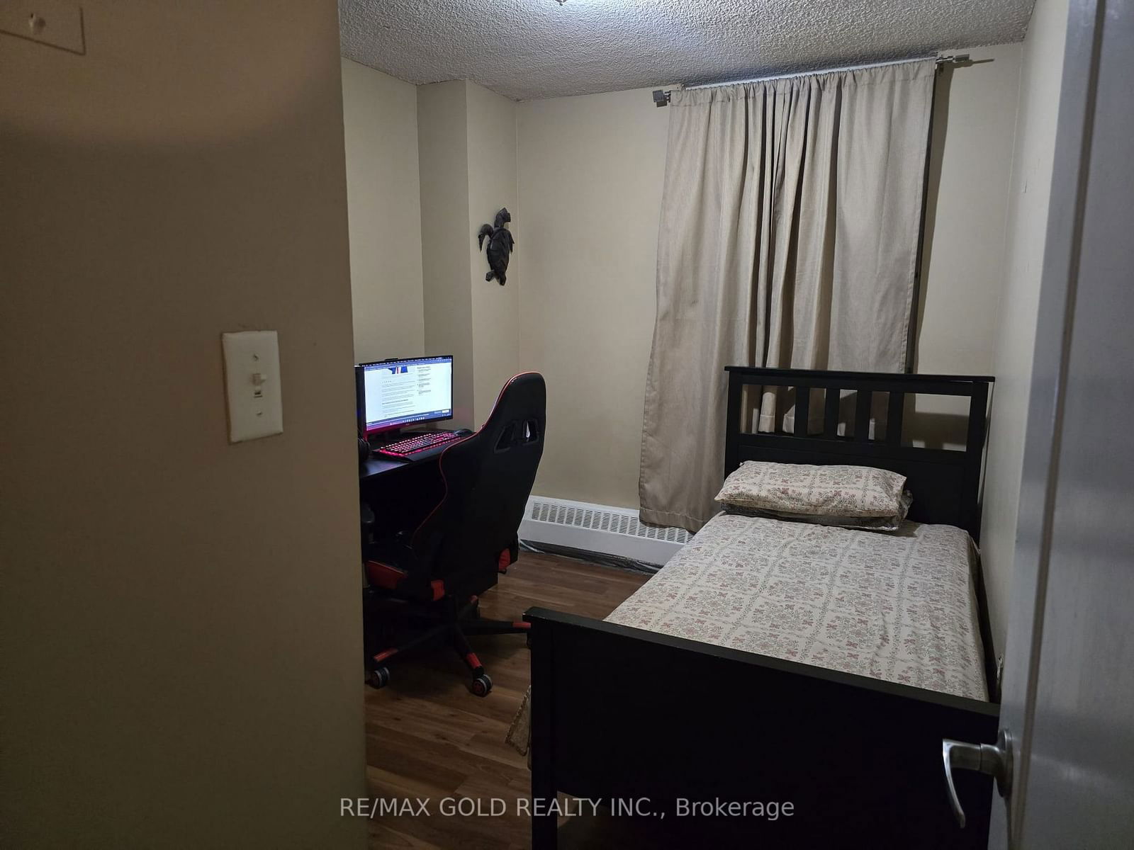 1625 Bloor St for rent 