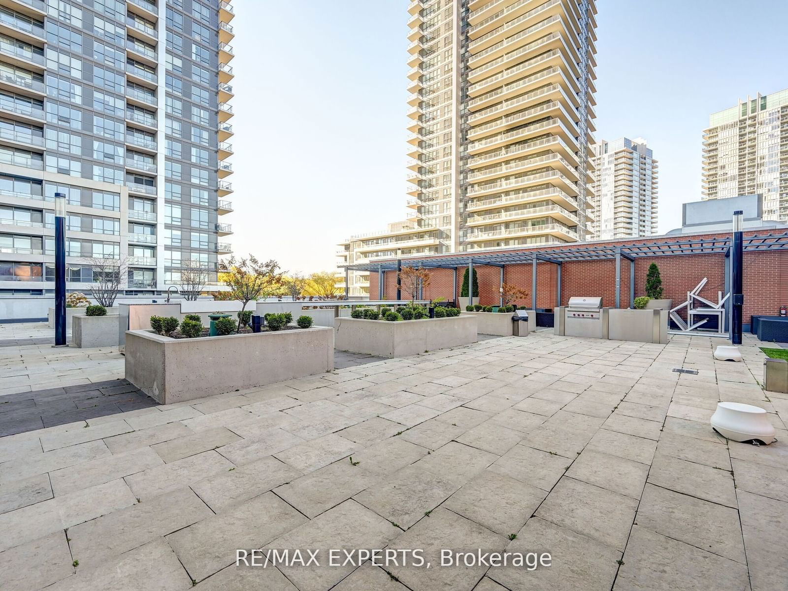 2212 Lake Shore Blvd W, unit 4001 for sale