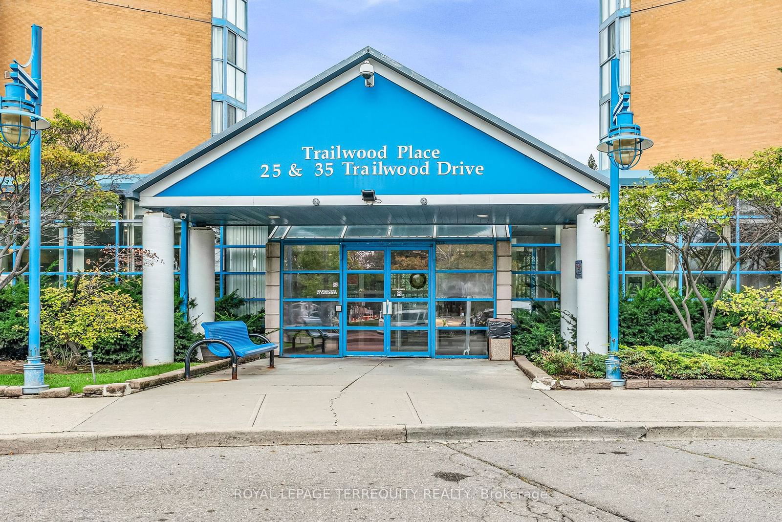 35 Trailwood Dr, unit 614 for sale