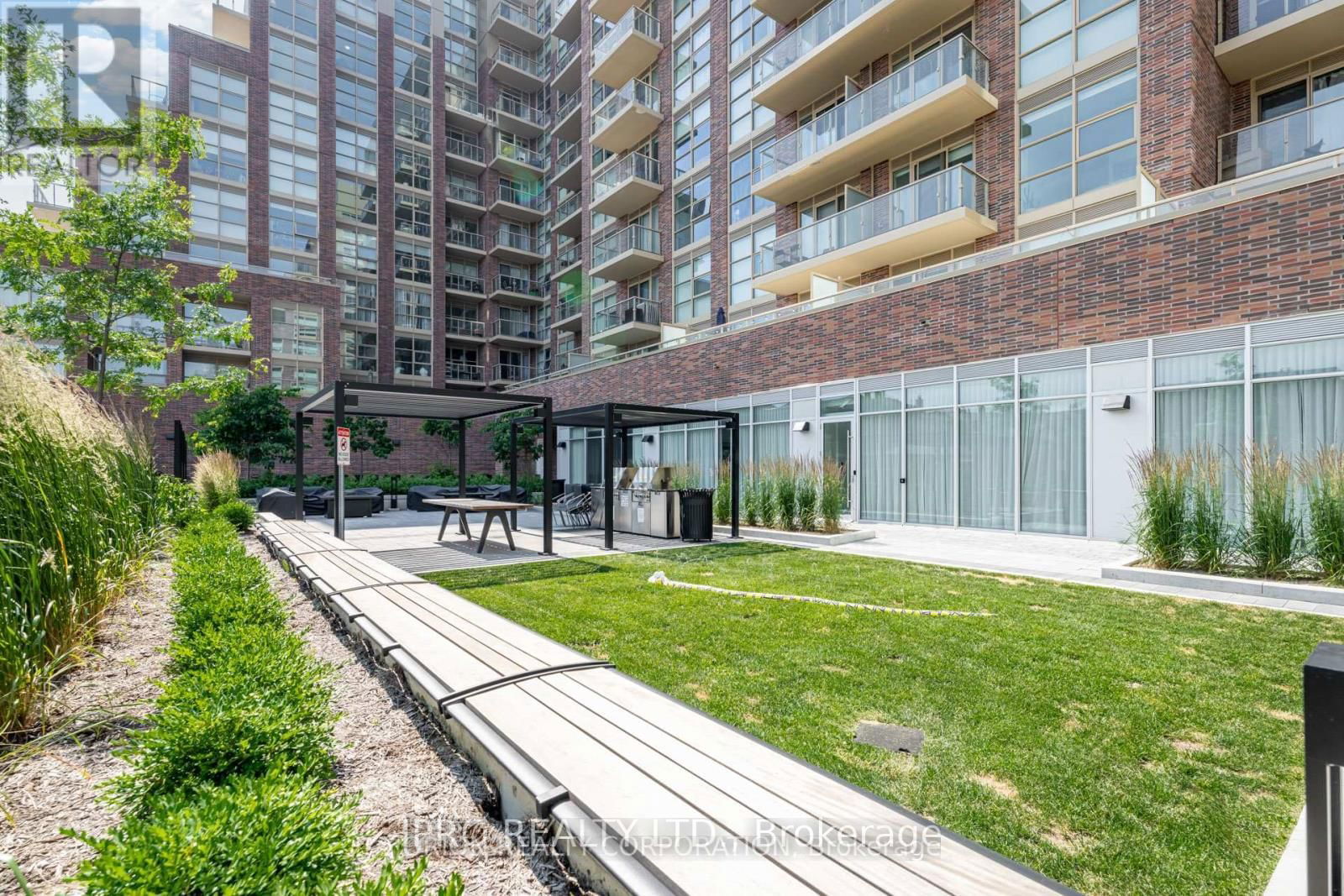 1787 St. Clair Ave W, unit 414 for rent