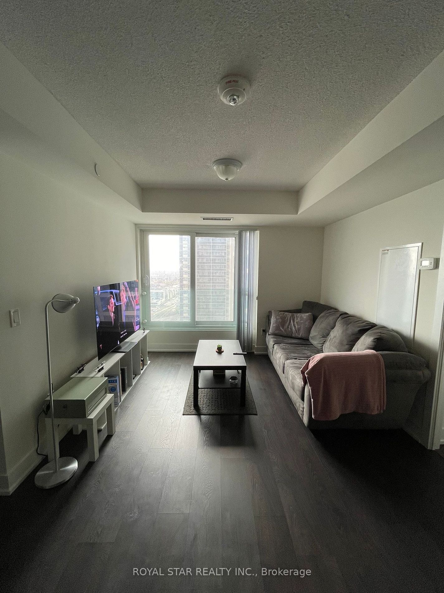 7 Mabelle Ave, unit 2010 for rent