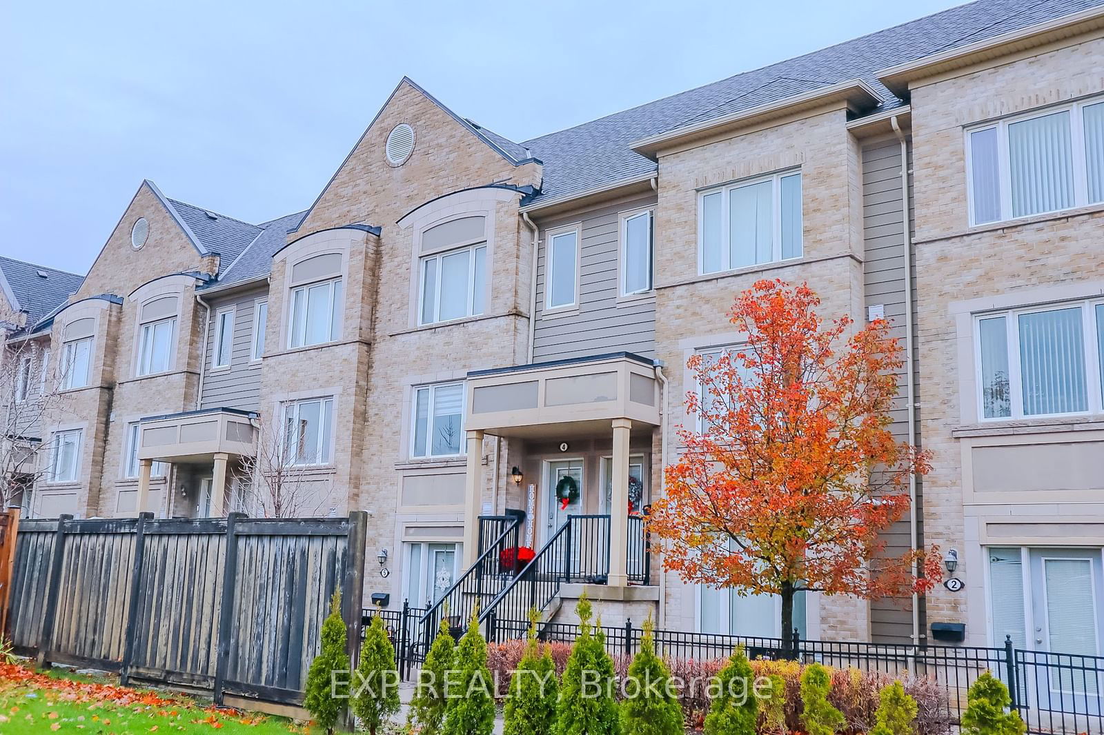 60 Fairwood Circ, unit 4 for sale