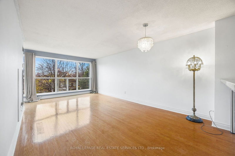 2267 Lake Shore Blvd W, unit 411 for rent