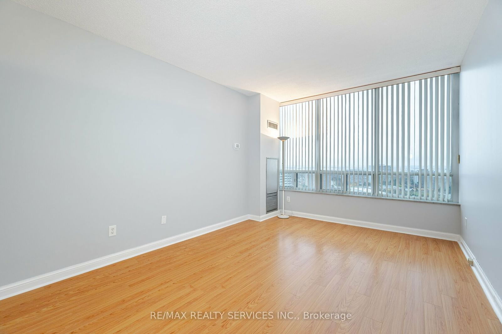 22 Hanover Rd, unit PH 2502 for sale