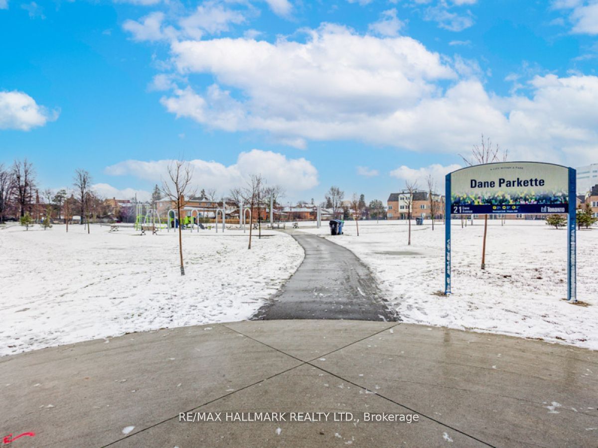 Residenze Palazzo Treviso III, North York, Toronto