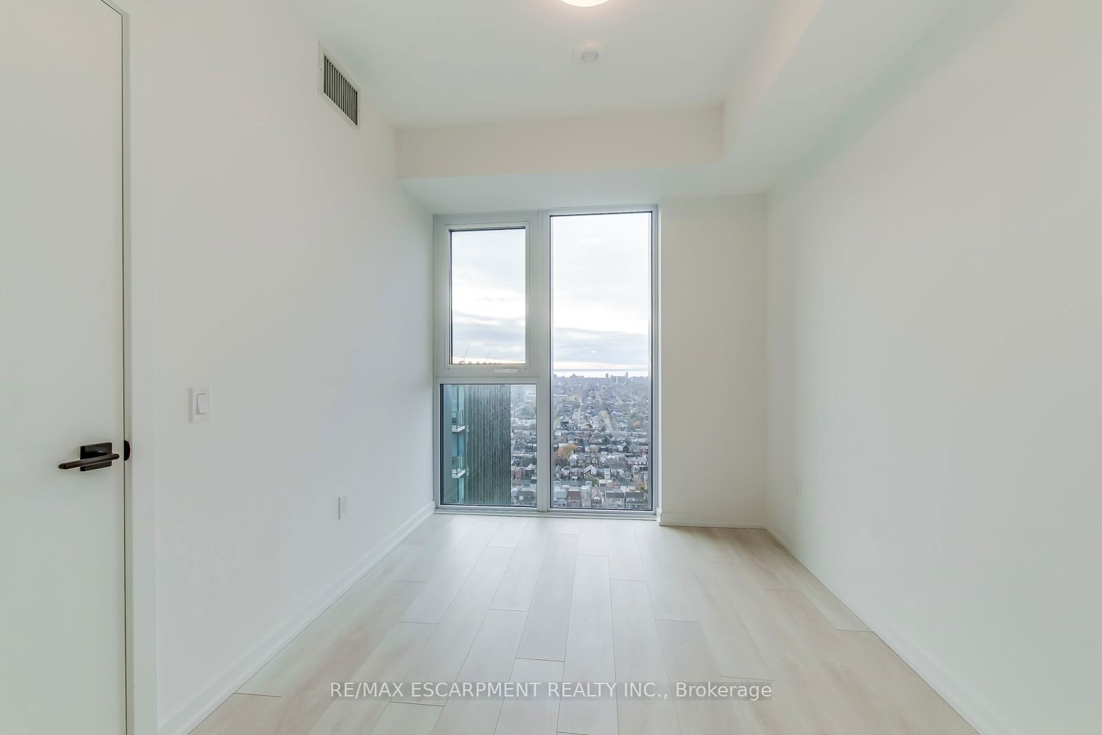 1285 Dupont St, unit 2501 for rent