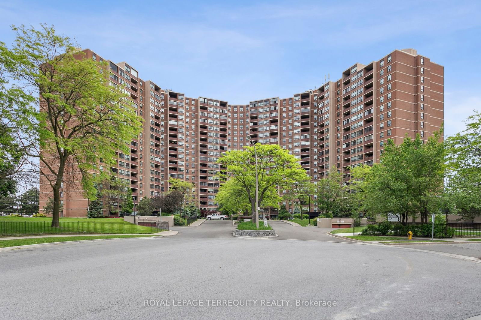 714 The West Mall, unit 909 for sale