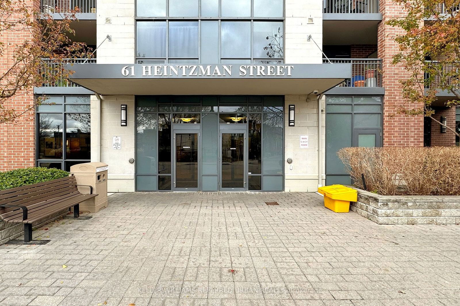 61 Heintzman St, unit 616 for rent