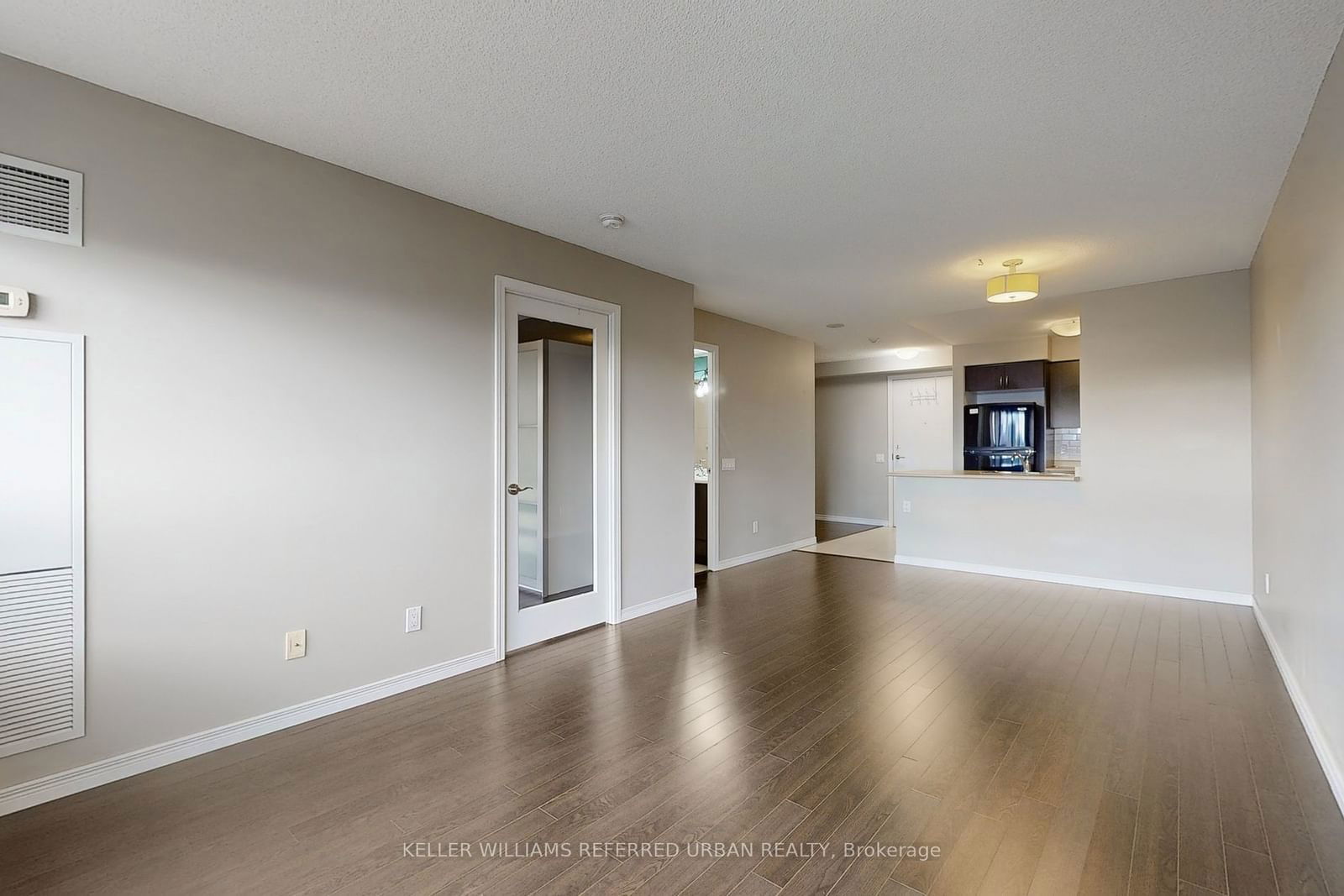 61 Heintzman St, unit 616 for rent