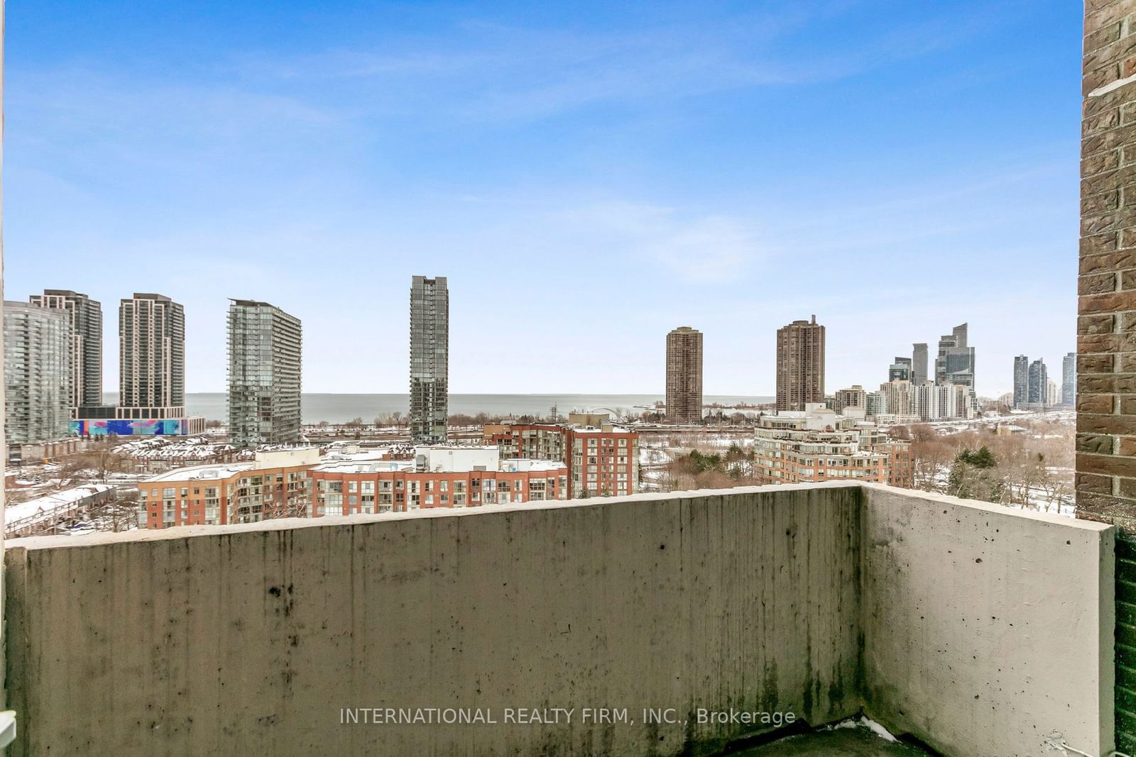 60 Southport St, unit 818 for sale