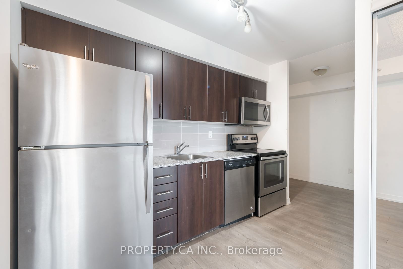 1420 Dupont St, unit 901 for rent