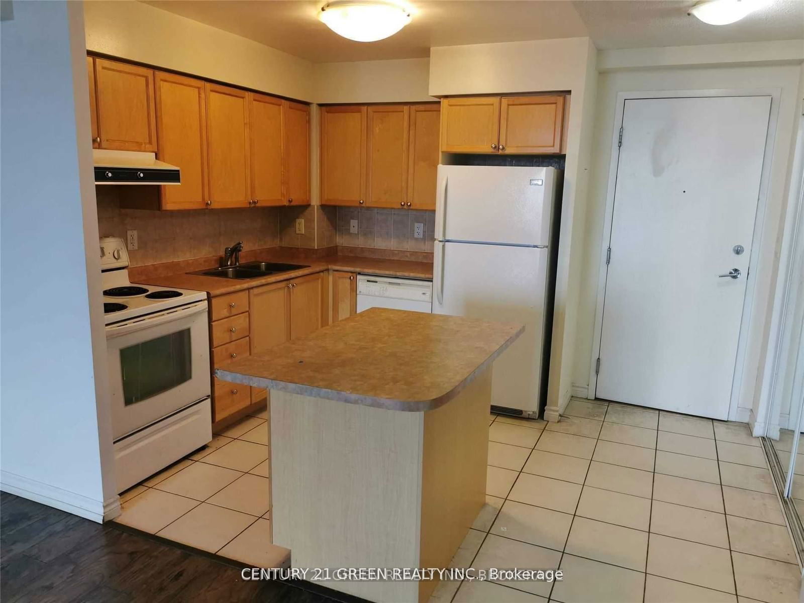 3888 Duke Of York Blvd, unit 2726 for rent