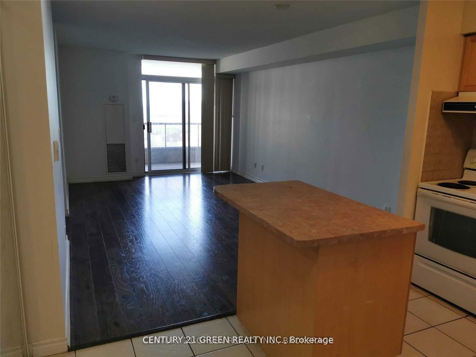 3888 Duke Of York Blvd, unit 2726 for rent