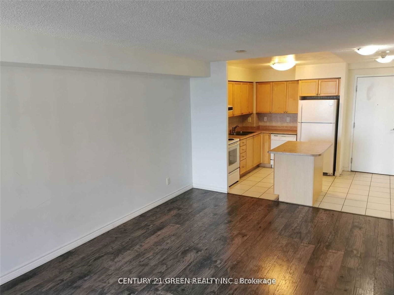 3888 Duke Of York Blvd, unit 2726 for rent