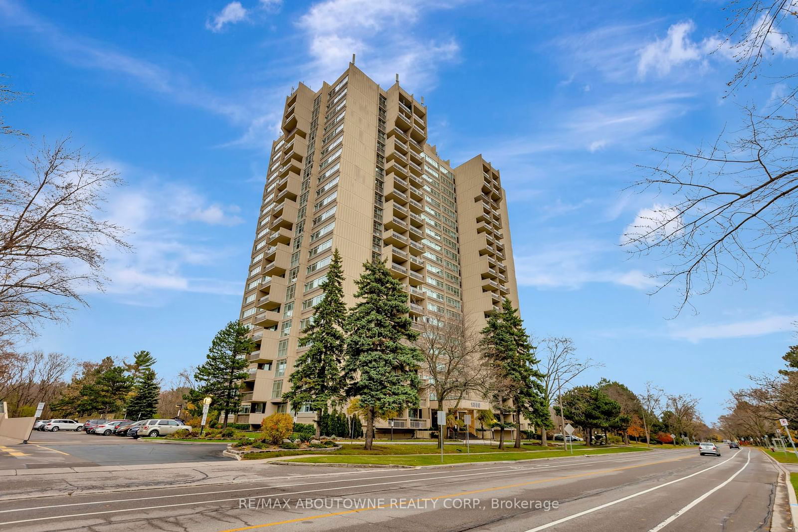 The Oaks Condos, Oakville, Toronto