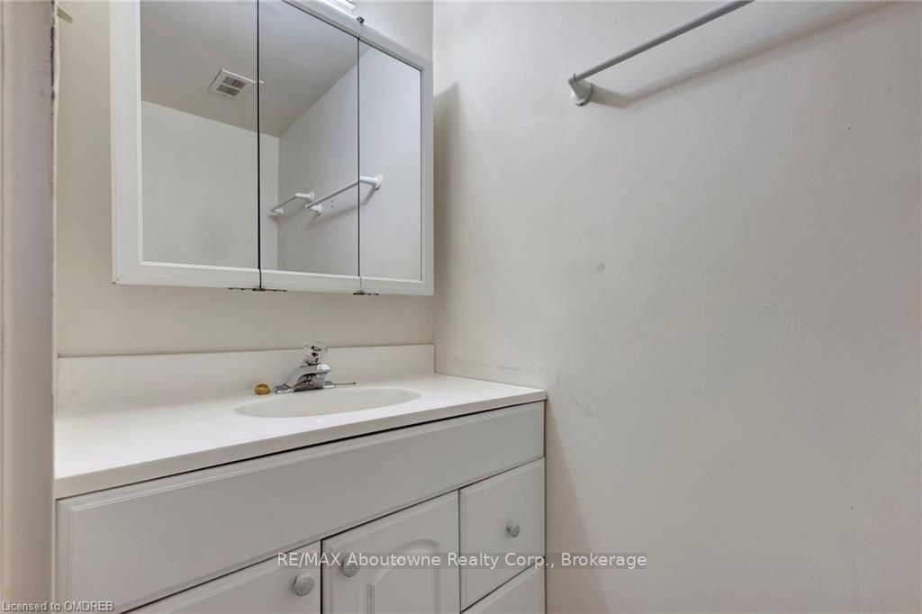 1359 WHITE OAKS Blvd, unit 202 for sale