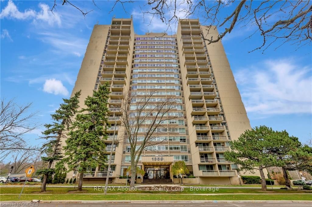 1359 WHITE OAKS Blvd, unit 202 for sale