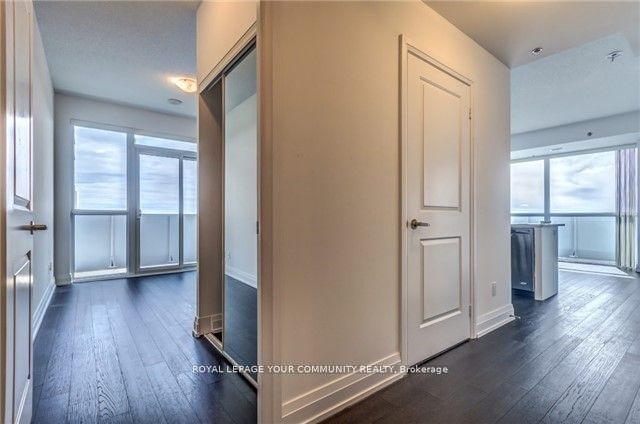 65 Speers Rd, unit 1409 for rent