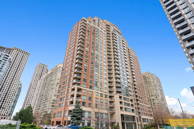 156 Enfield Pl, unit 808 for sale