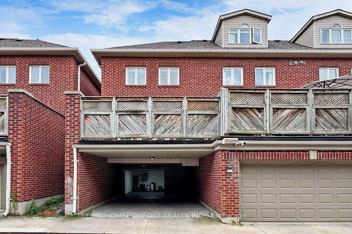 Oxford Court Townhouses, Etobicoke, Toronto