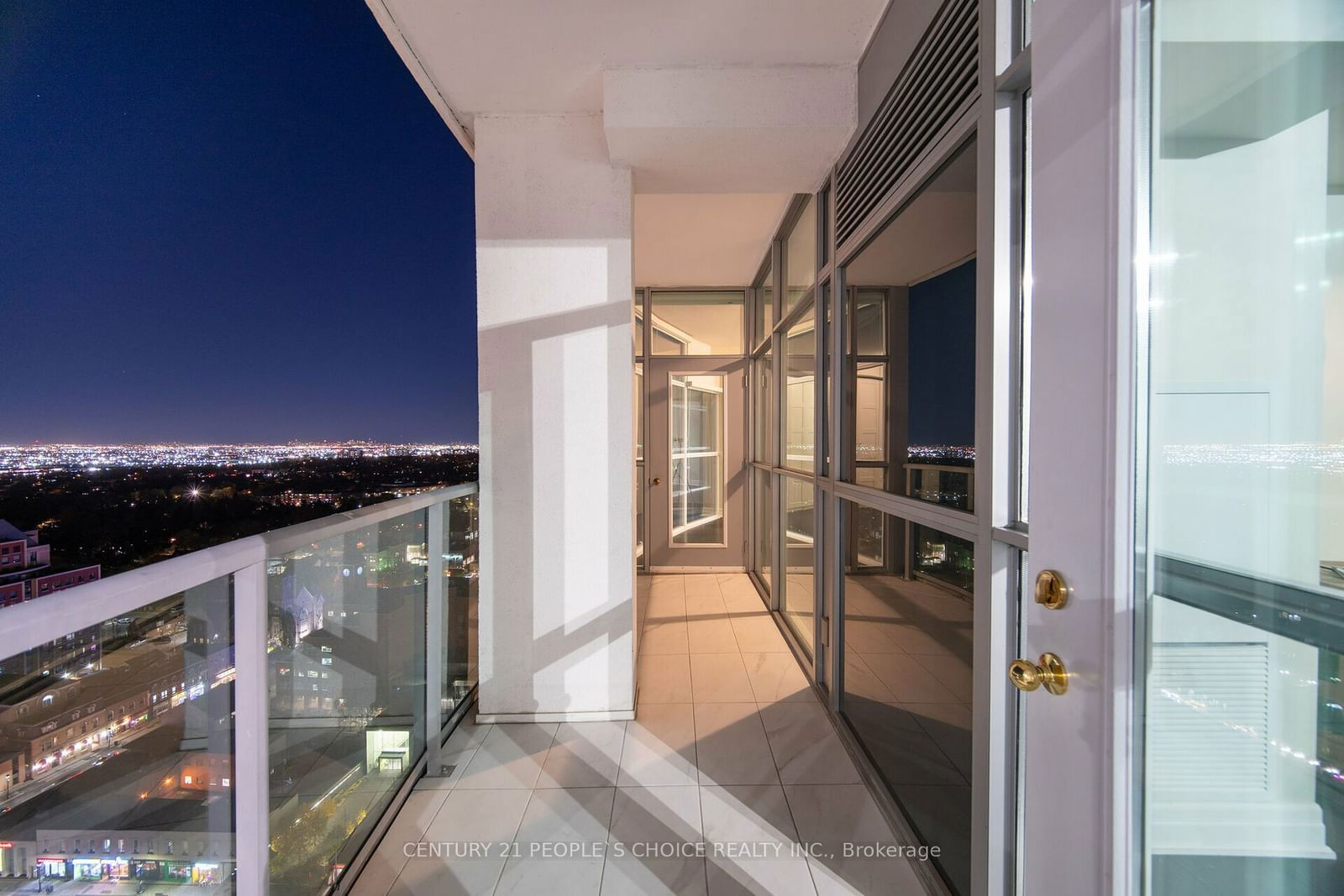 9 George St N, unit 2602 for rent