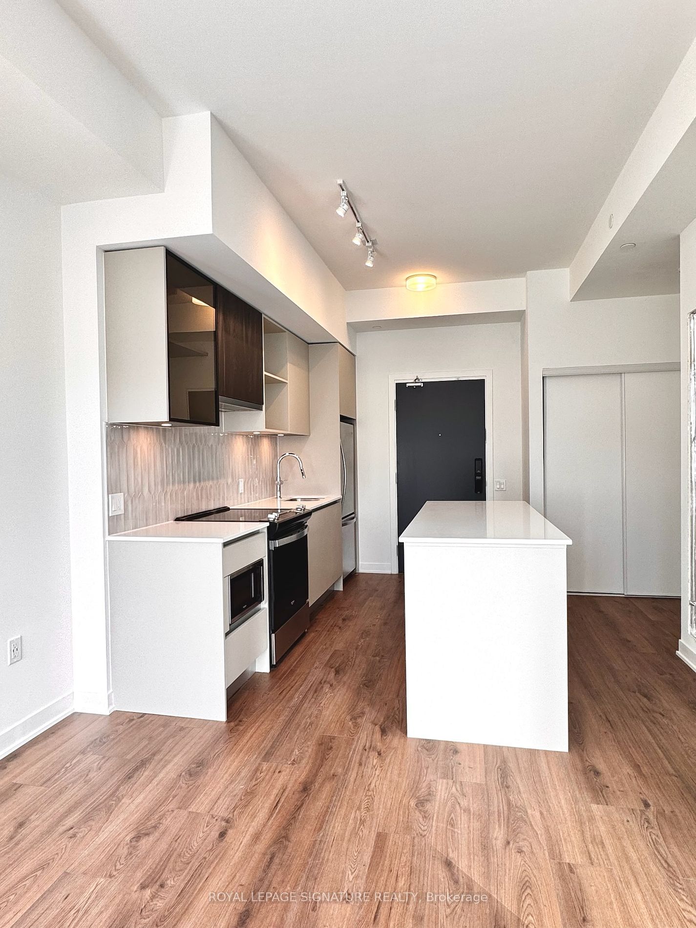 395 Dundas St W, unit LPH22 for rent