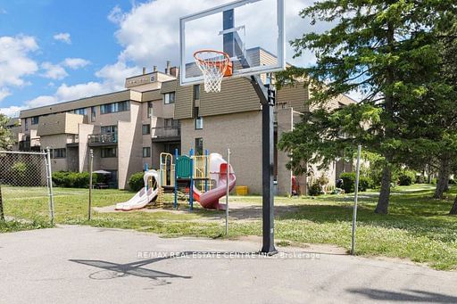 Sheridan Square Townhomes, Mississauga, Toronto