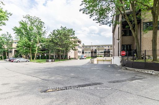 Sheridan Square Townhomes, Mississauga, Toronto