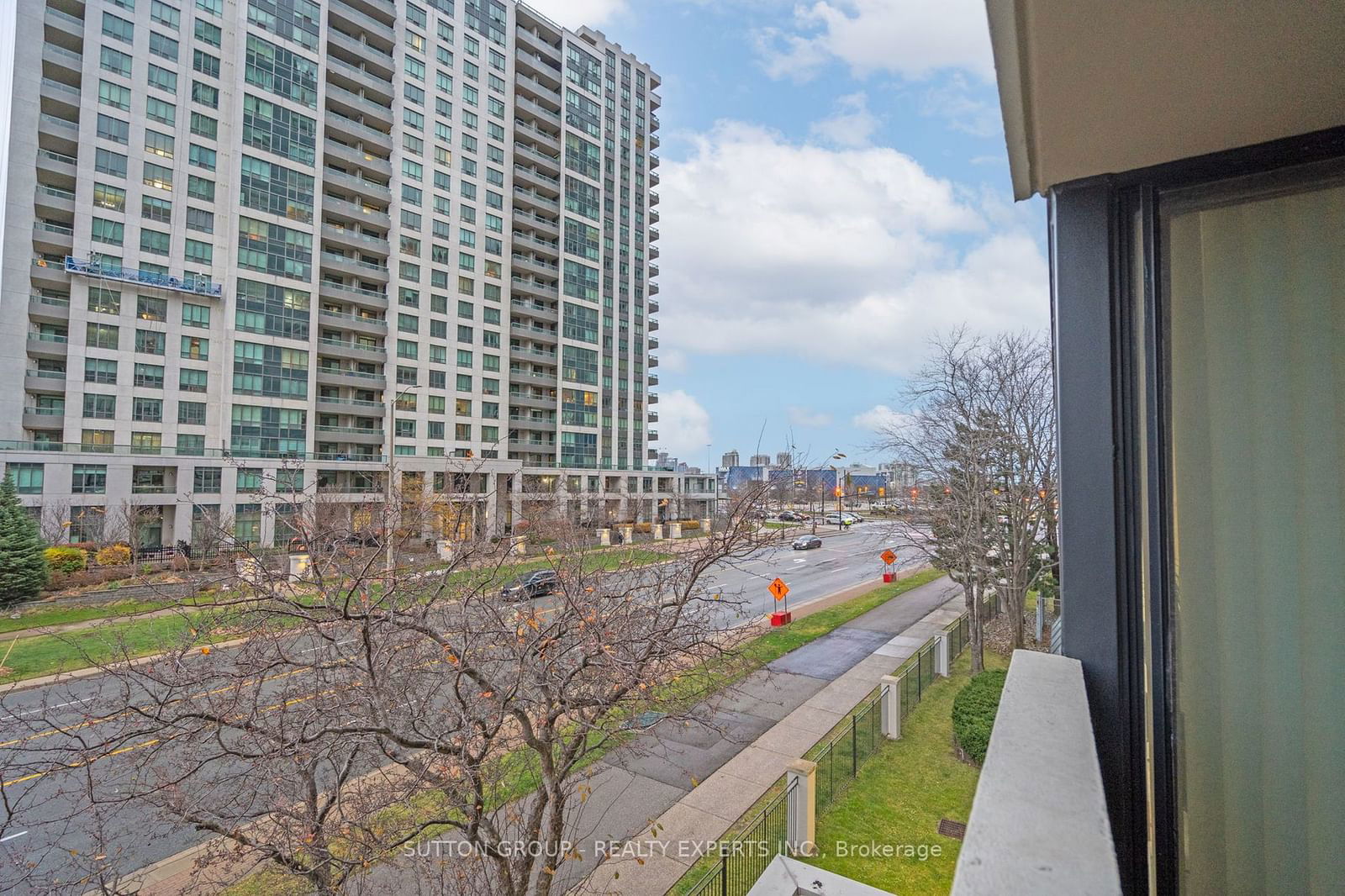 Centre I & Centre II Condos, Mississauga, Toronto