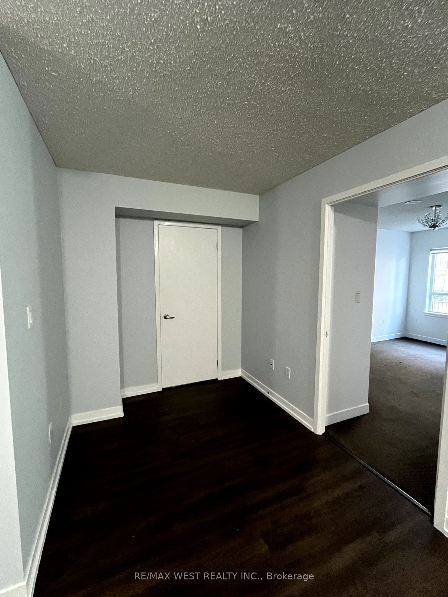 816 Lansdowne Ave, unit 112 for rent