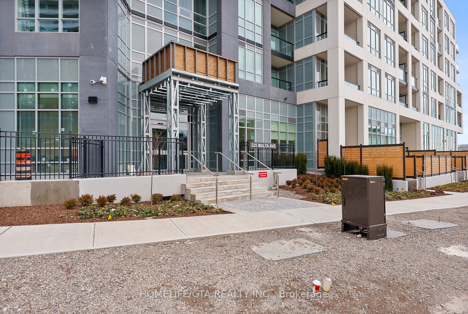 225 Malta Ave, unit 914 for rent