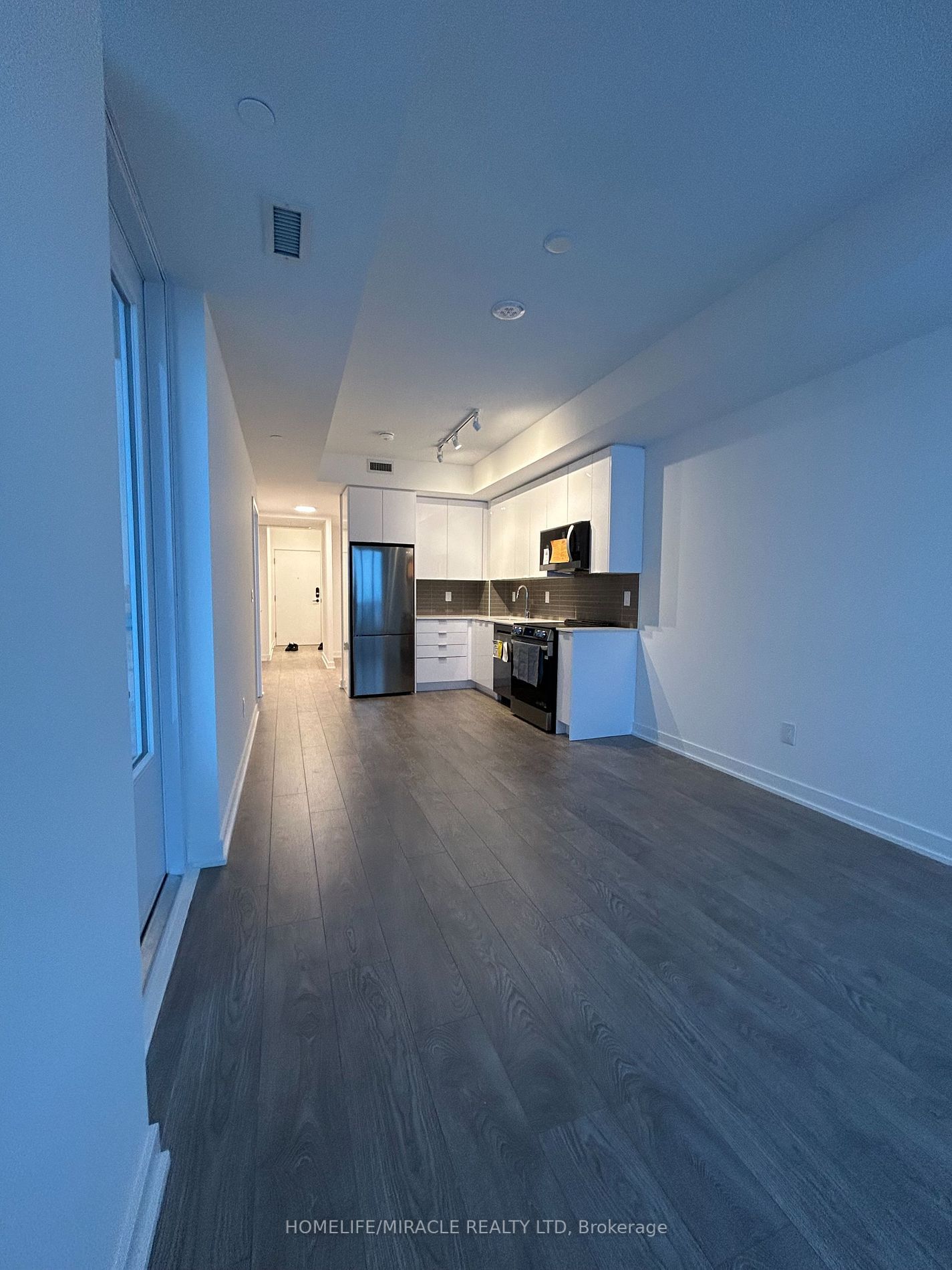 225 Malta Ave E, unit 718 for rent